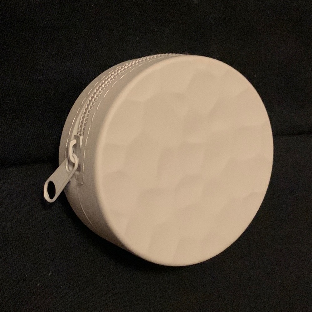 Sakar International silicone jelly zipper coin purse